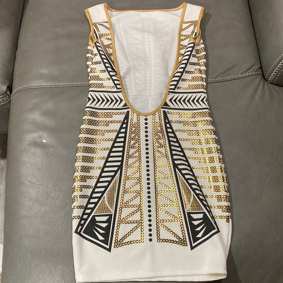 Va Va Boom Vintage Black and Gold Patterned Backless Dress size M - Picture 3 of 6